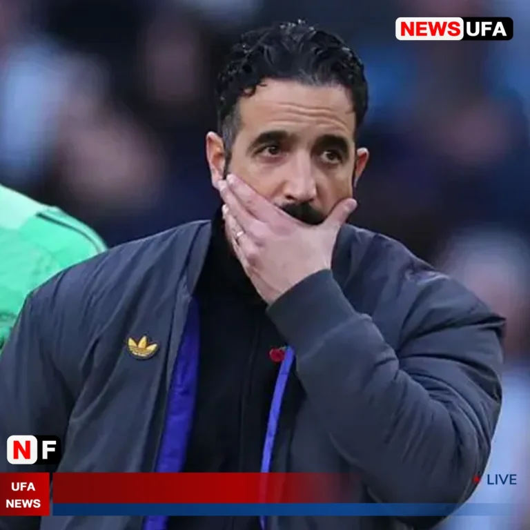 หยุดการทดลอง และหาโค้ชที่เข้ากับ DNA ของแมนฯ ยูไนเต็ด – เนวิลล์